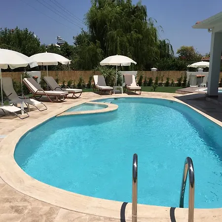 别墅 Crescent Twins -white