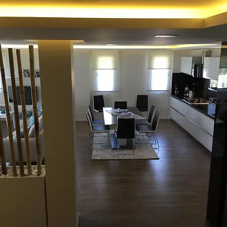 别墅 Crescent Twins -white *