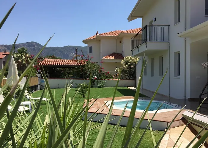 Crescent Twins -white * Dalyan