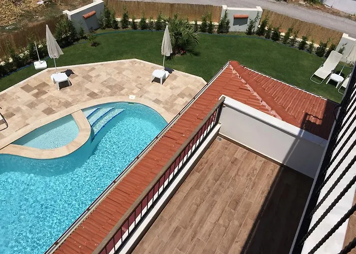 Crescent Twins -white Dalyan