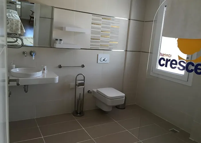 Crescent Twins -white