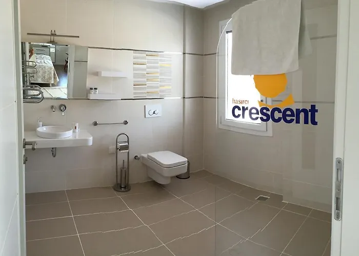 Crescent Twins -white Villa *