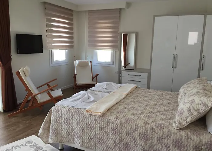 Crescent Twins -white Dalyan