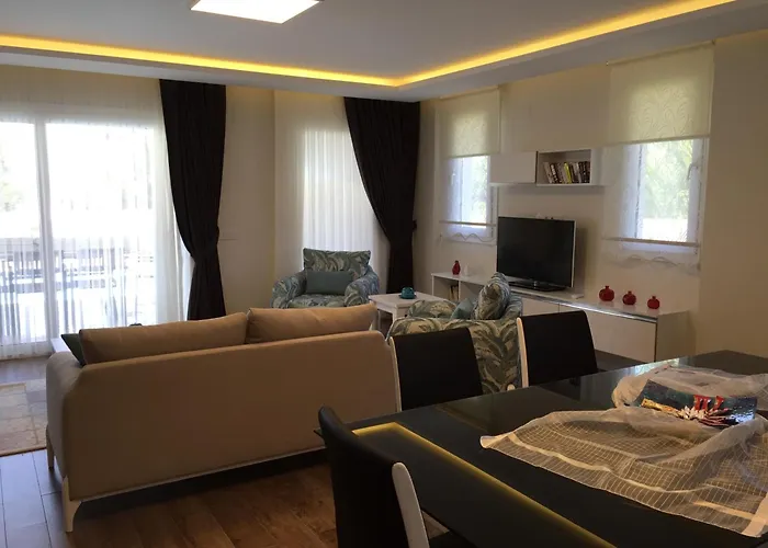 Crescent Twins -white * Dalyan