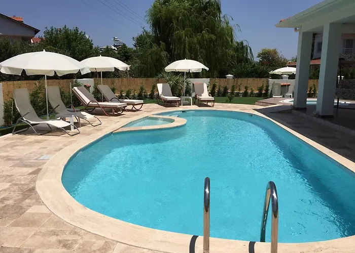 Villa Crescent Twins -white